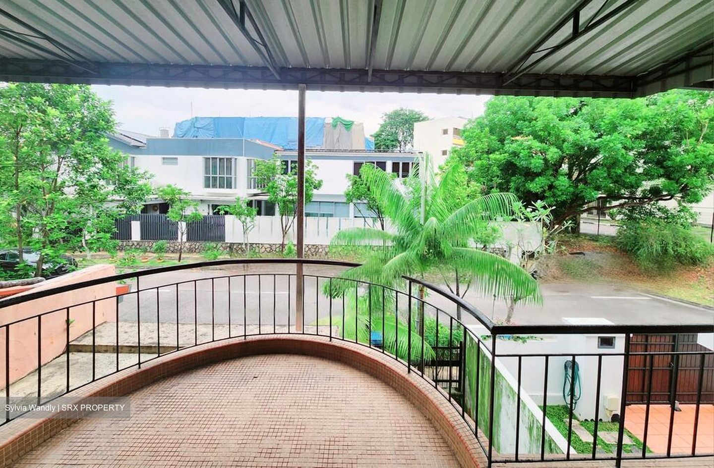 Mount Sinai Road (D10), Terrace #446686451